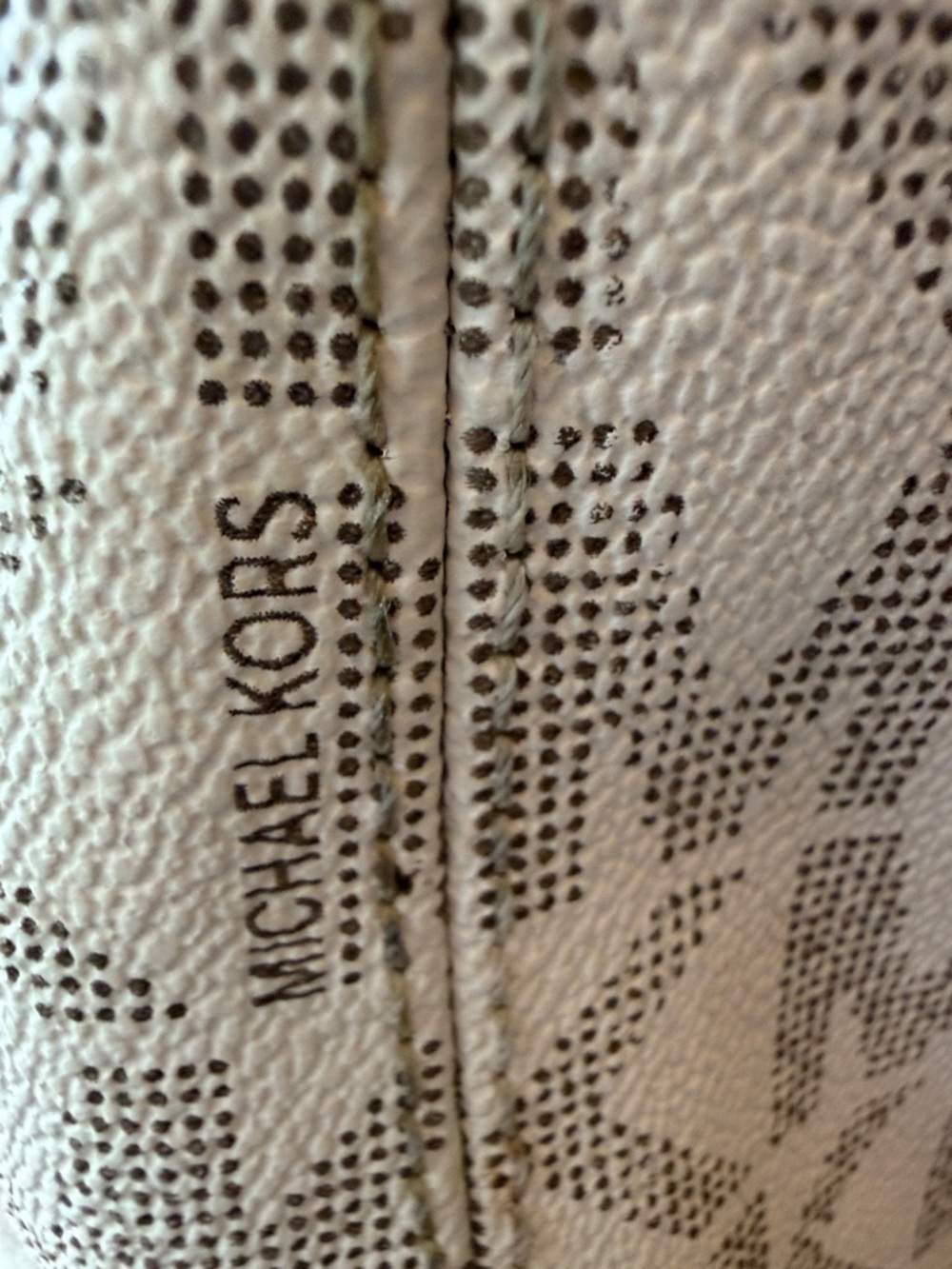 Michael Kors Jet Set Travel Tote Large vanilla monogram - Picture 6 of 15